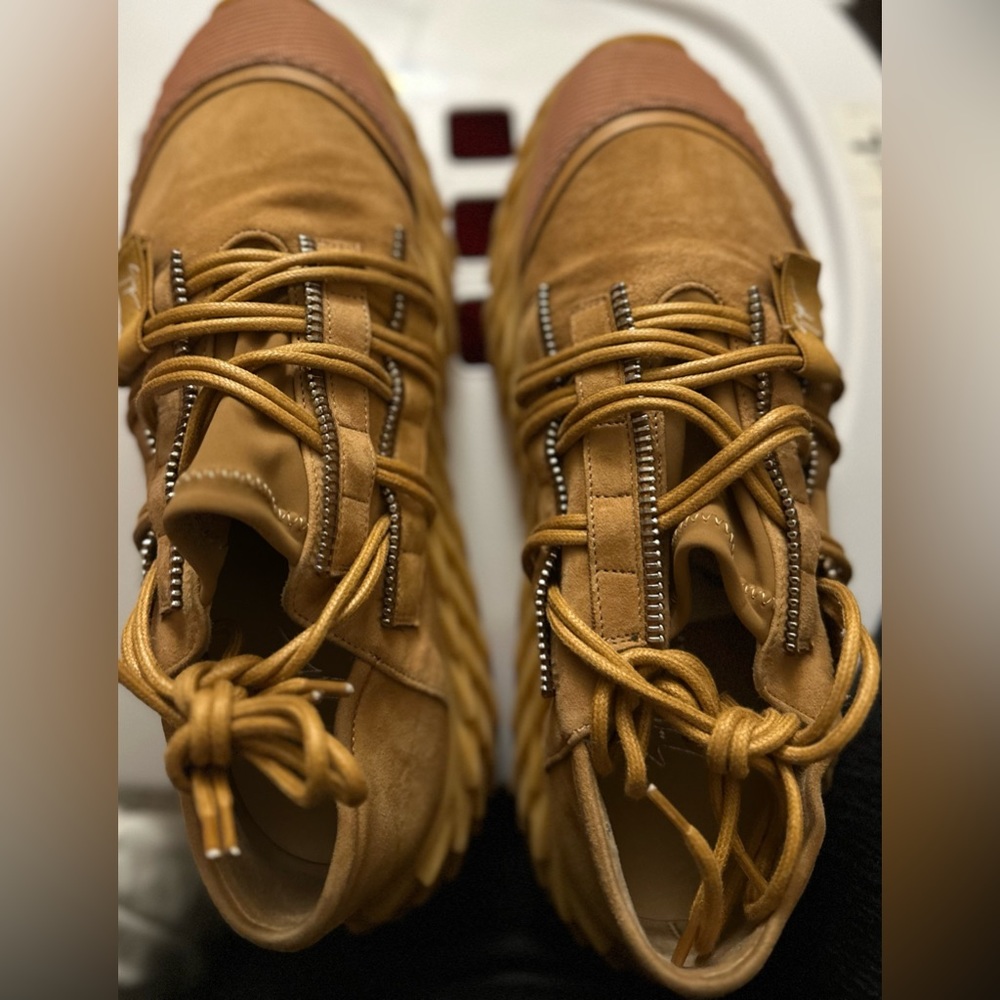 Giuseppe Zanotti size 41 like new condition